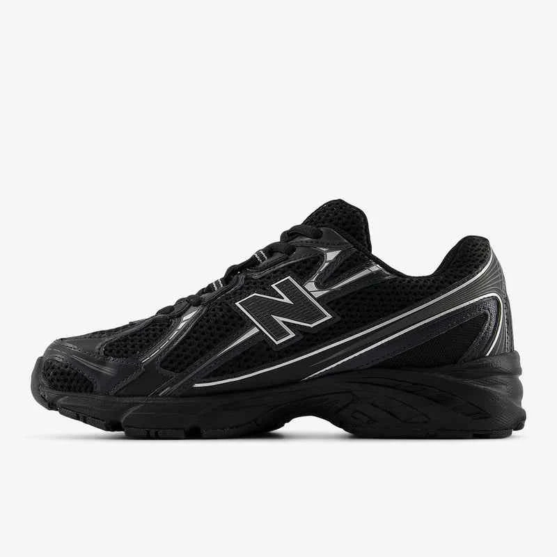 New Balance 740 Black/ Grey Silver