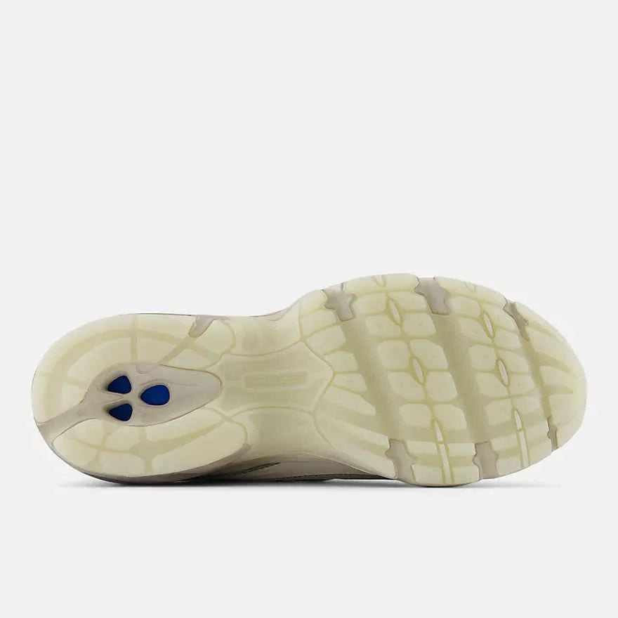 New Balance 740 moonbeam arid stone